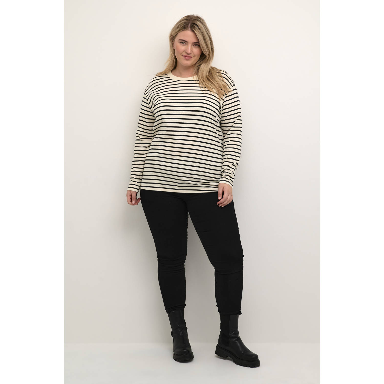 Kaffe Curve top ecru