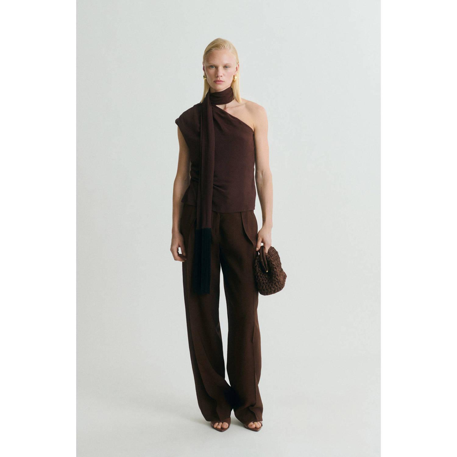 Mango straight regular waist broek donkerbruin
