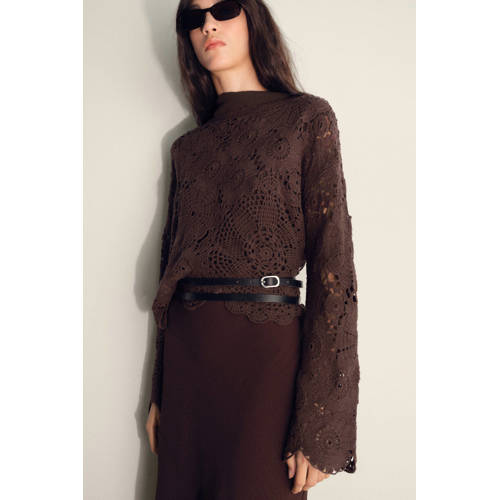Mango top donkerbruin crochet afbeelding
