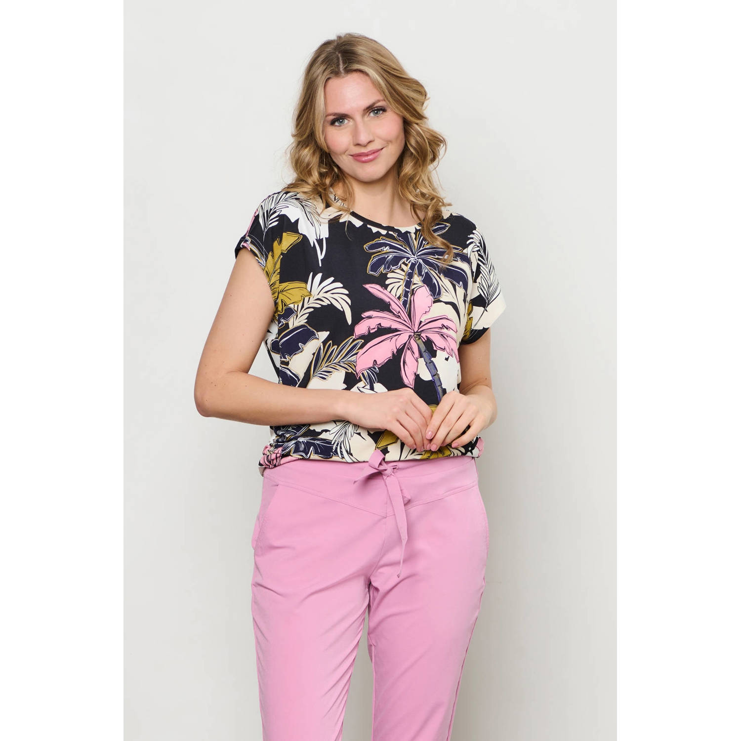 &Co Woman top zwart