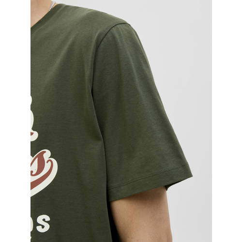 JACK & JONES ESSENTIALS T-shirt donkergroen afbeelding