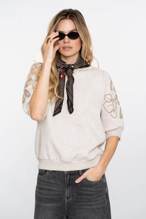 sweater beige
