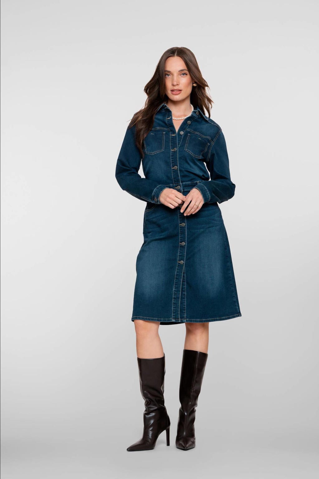 Dark blue denim dames Geisha A-lijn jurk dark blue van denim met effen, lange mouwen en klassieke kraag