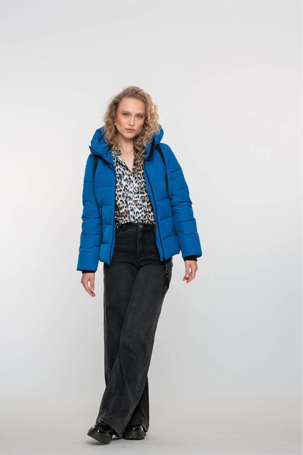 Blauwe dames Geisha gewatteerde jas van polyester met effen, lange mouwen, opstaande kraag en ritssluiting