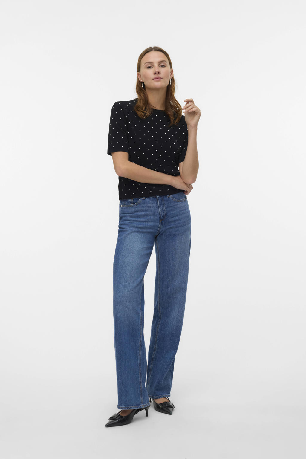 Zwart en witte dames VERO MODA gebreide trui van viscose met stippenprint, korte mouwen en ronde hals