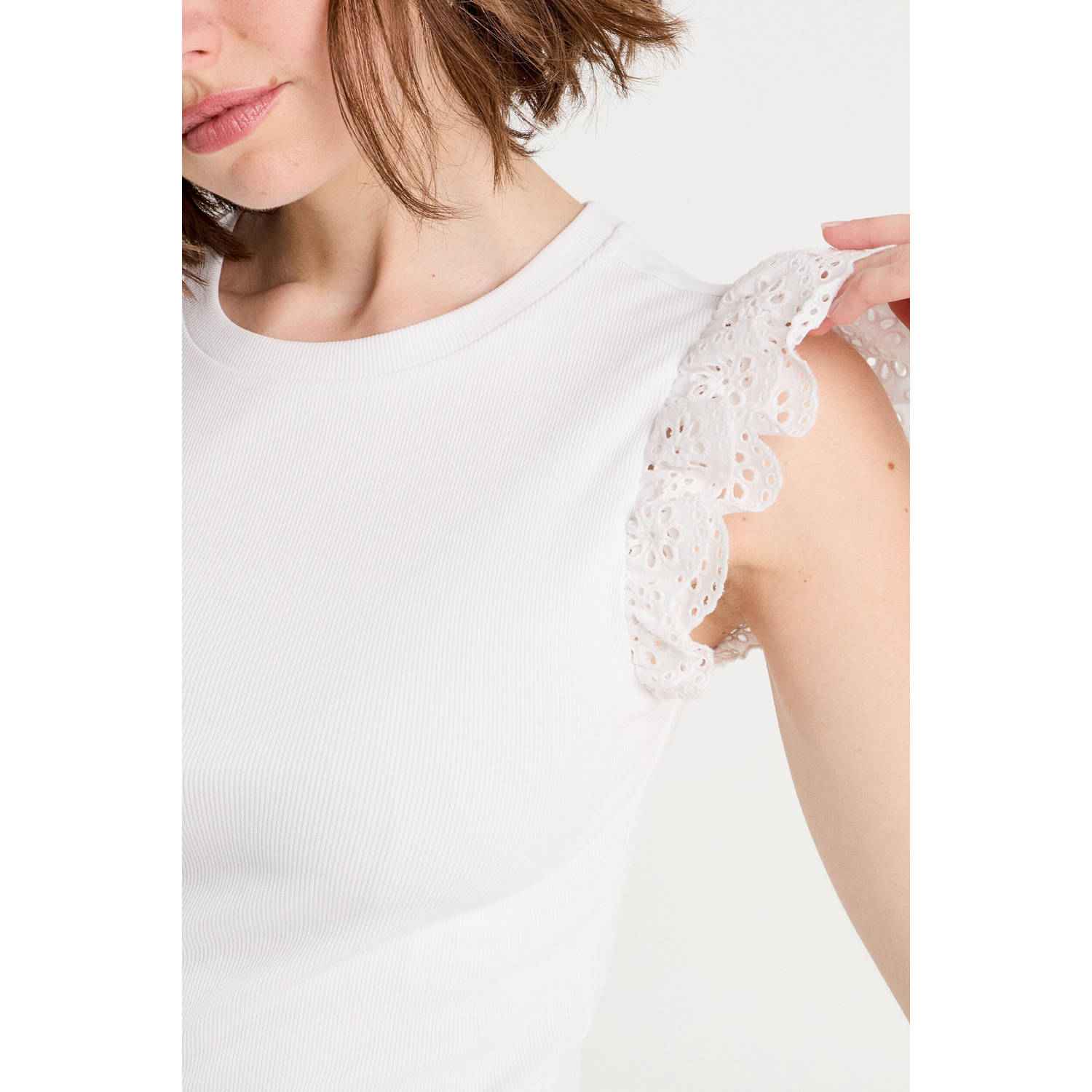 Cache mouwloze top wit broderie