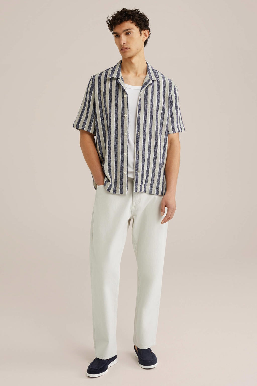 Donkerblauwe heren WE Fashion comfort gestreepte casual overhemd van katoen met korte mouwen, reverskraag en knoopsluiting