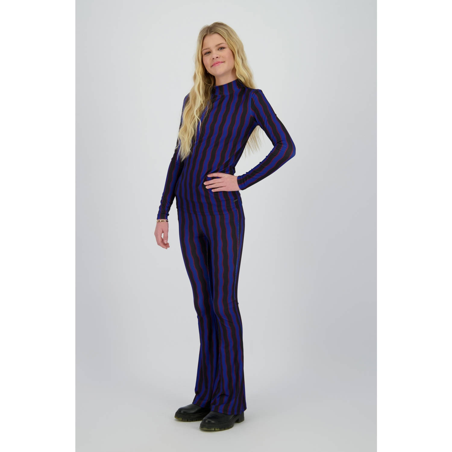 Raizzed longsleeve zwart rib gebreid