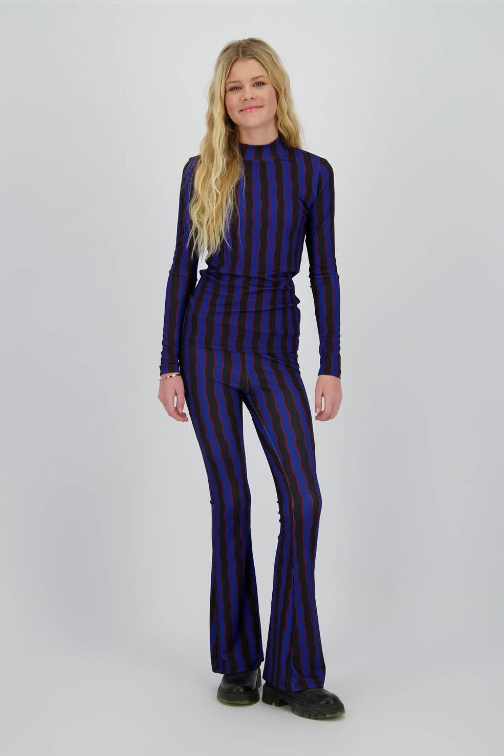 Raizzed longsleeve zwart rib gebreid