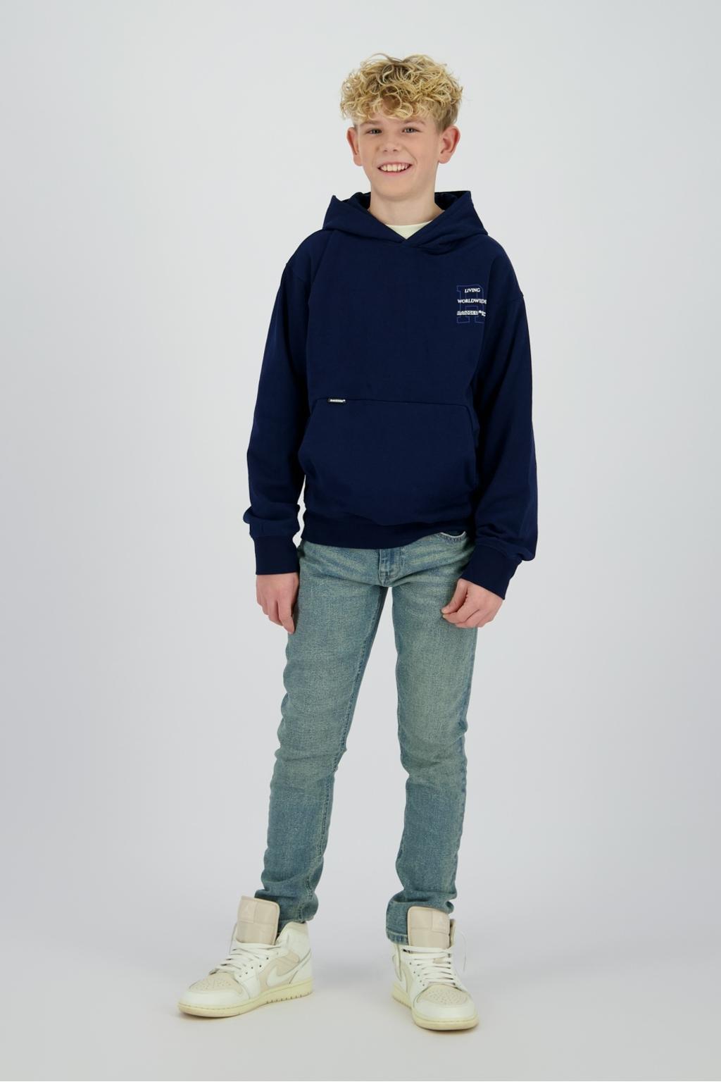 Donkerblauwe jongens Raizzed hoodie van sweat materiaal met backprint, lange mouwen en capuchon