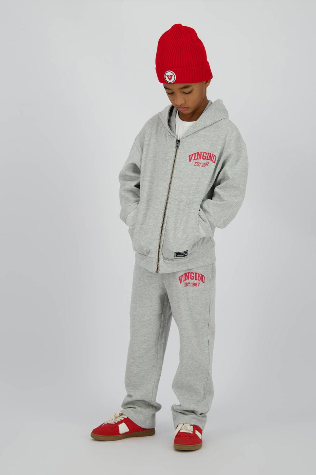Grijze jongens Vingino sweatvest met logo dessin, lange mouwen, capuchon en ritssluiting