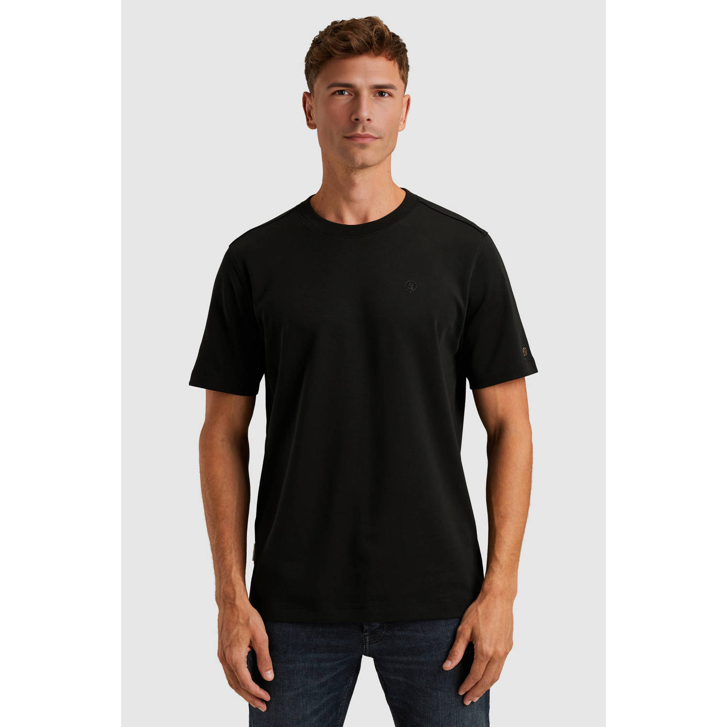 Cast Iron regular T-shirt zwart