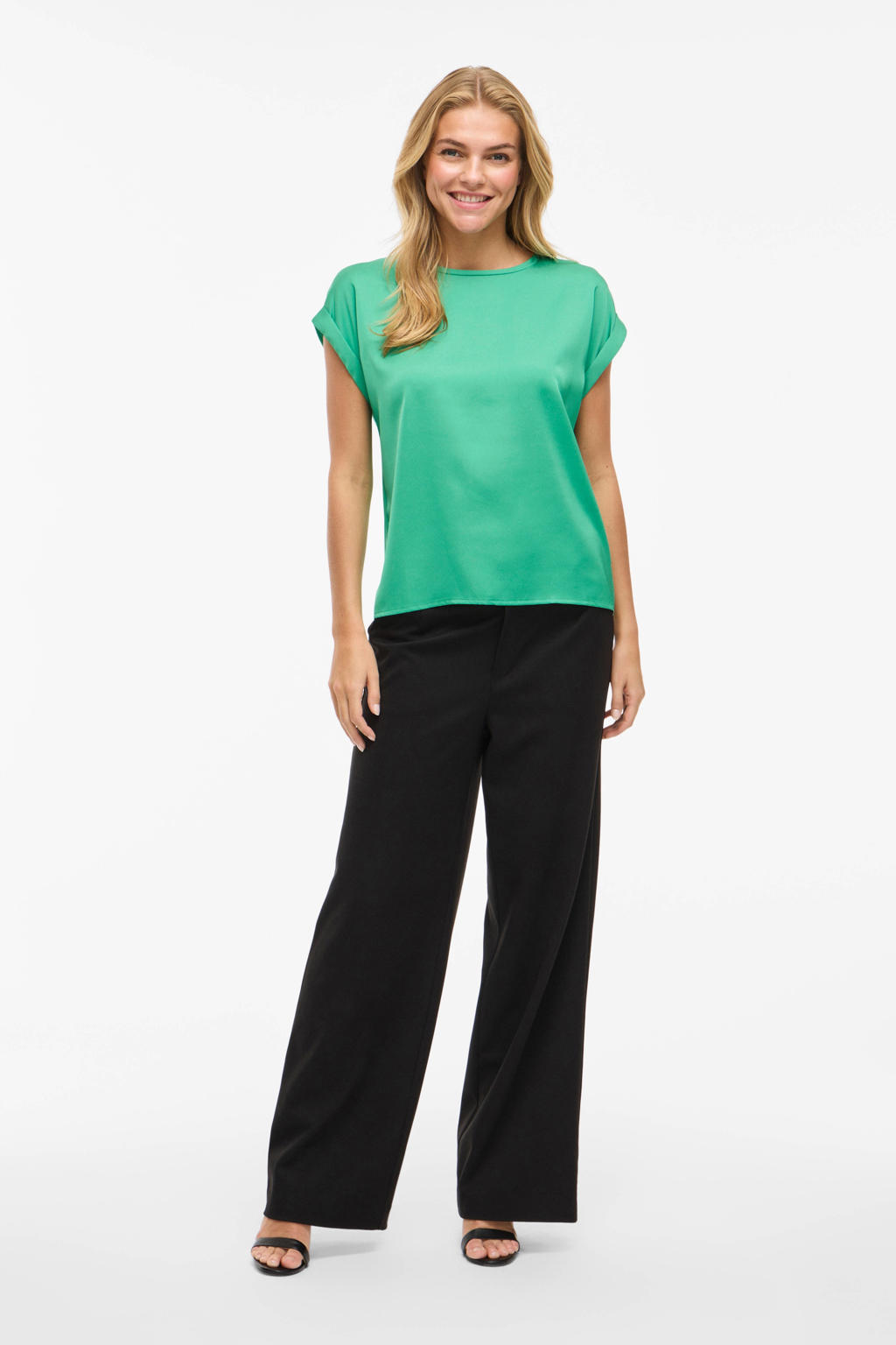 Lichtgroene dames VILA satijnen blousetop met effen, korte mouwen, ronde hals en glimmend detail