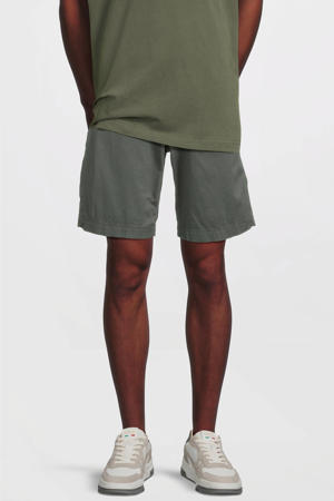 regular cargo short donkergroen