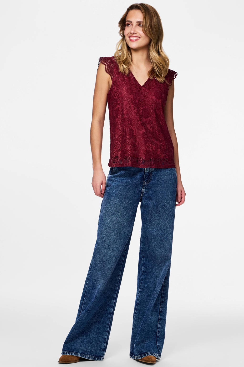 Donkerrode dames PIECES kanten top van nylon met effen, korte mouwen en V-hals