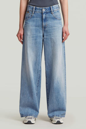 low waist loose fit jeans