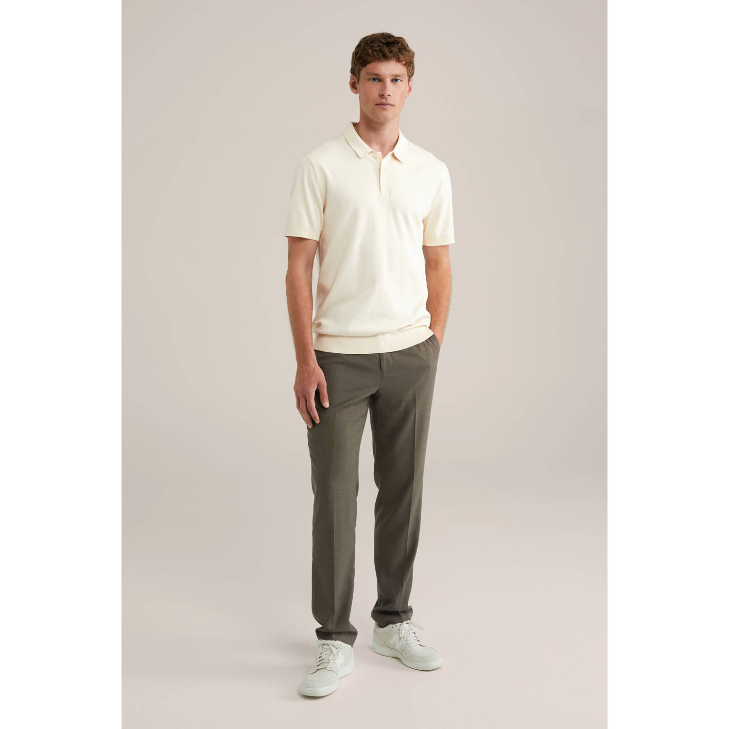 WE Fashion regular polo fijn gebreid beige