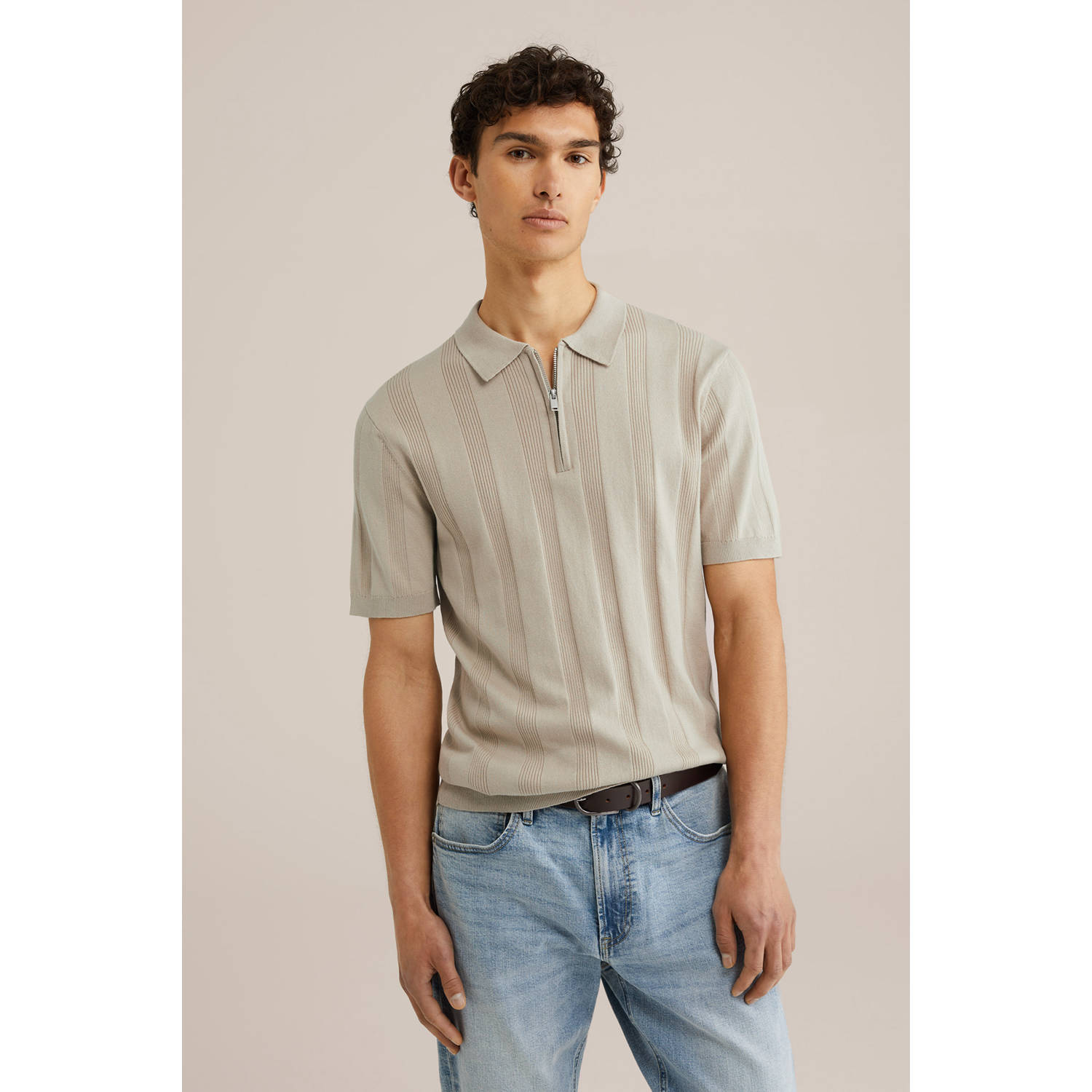 WE Fashion regular polo met ingebreid patroon beige