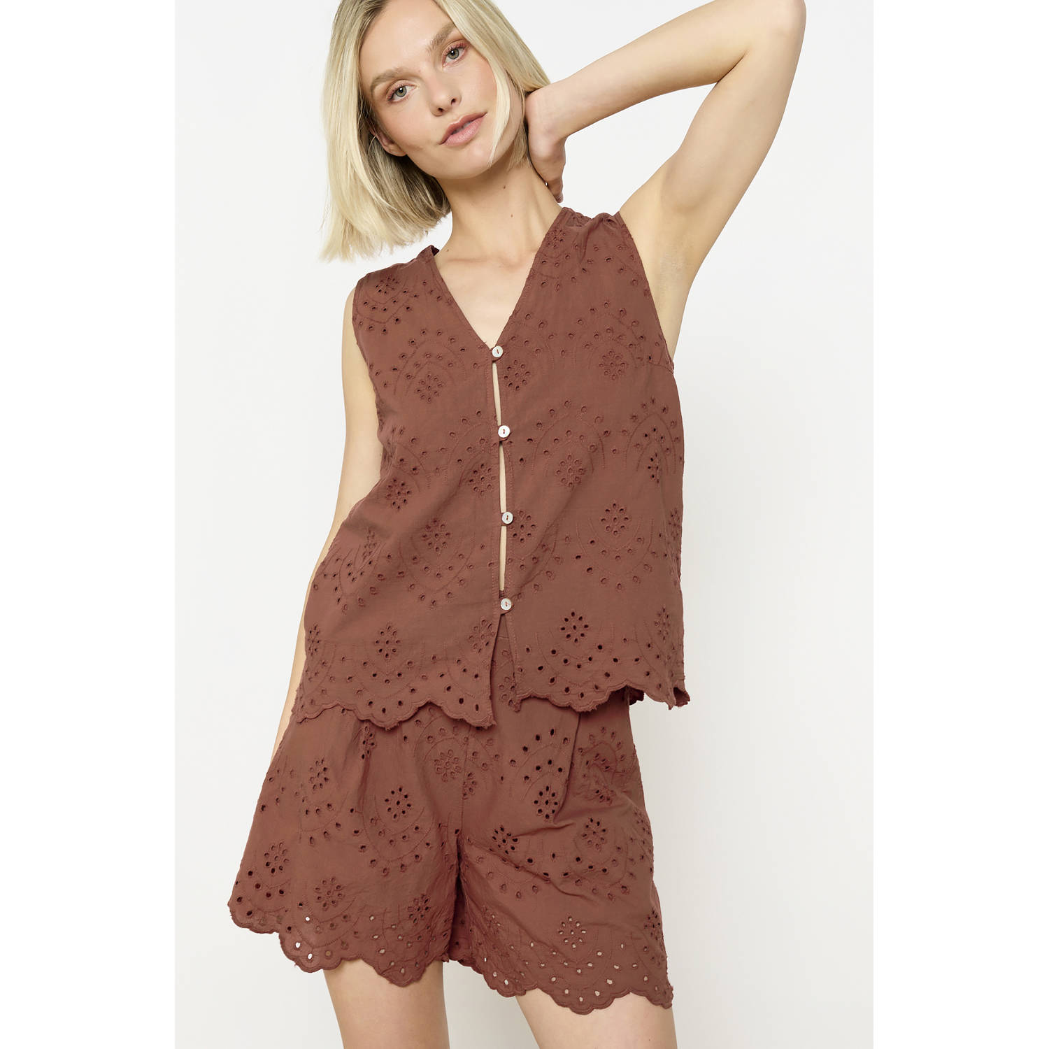 LOLALIZA mouwloze top terra broderie
