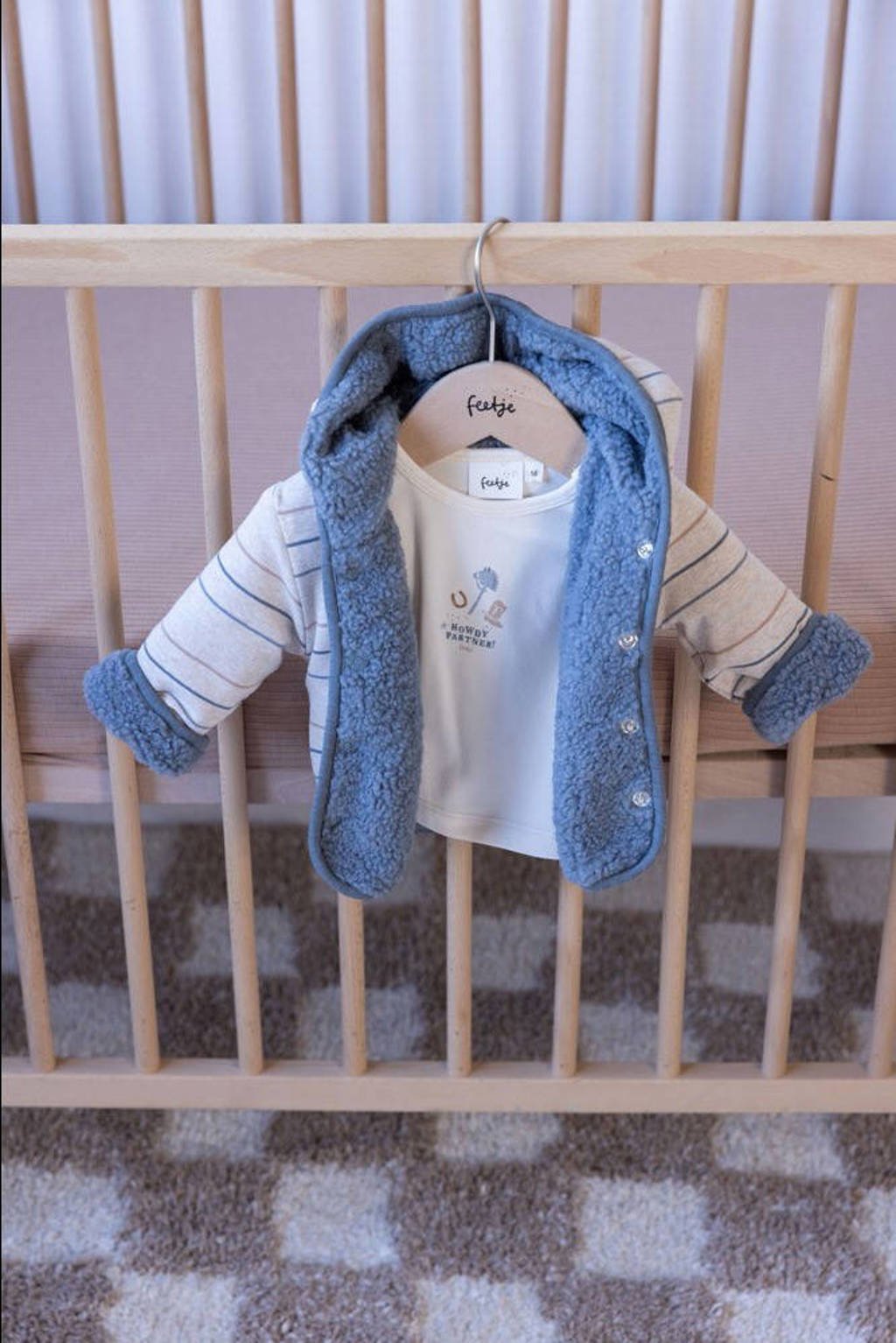 2Pcs/set Summer New Baby Girls Clothing Casual Newborn Set Pink Towel  Embroidery Cute Vest-type T-shirt+Shorts Baby Set - AliExpress, image size:1024x1534