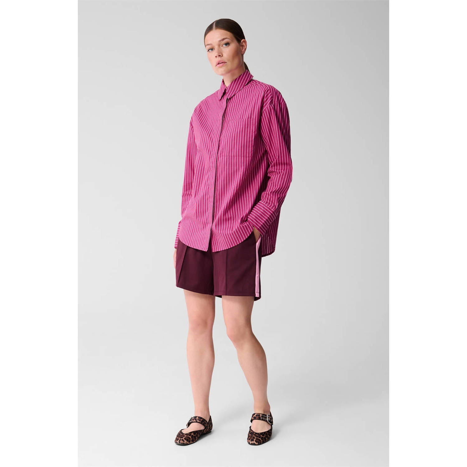 Shoeby regular high waist sweatshort donkerrood