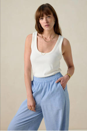 mouwloze top wit rib gebreid