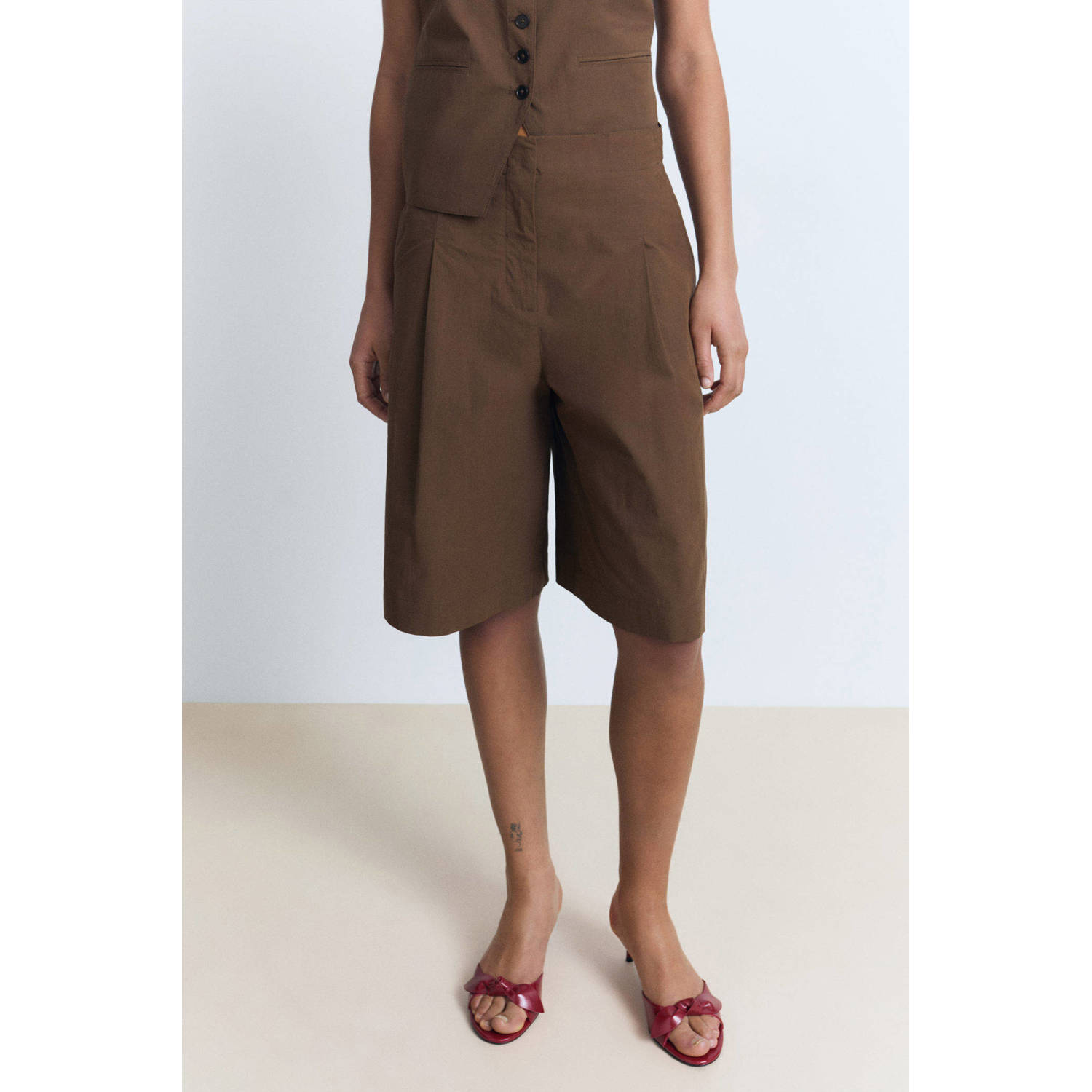Mango straight regular waist bermuda short bruin