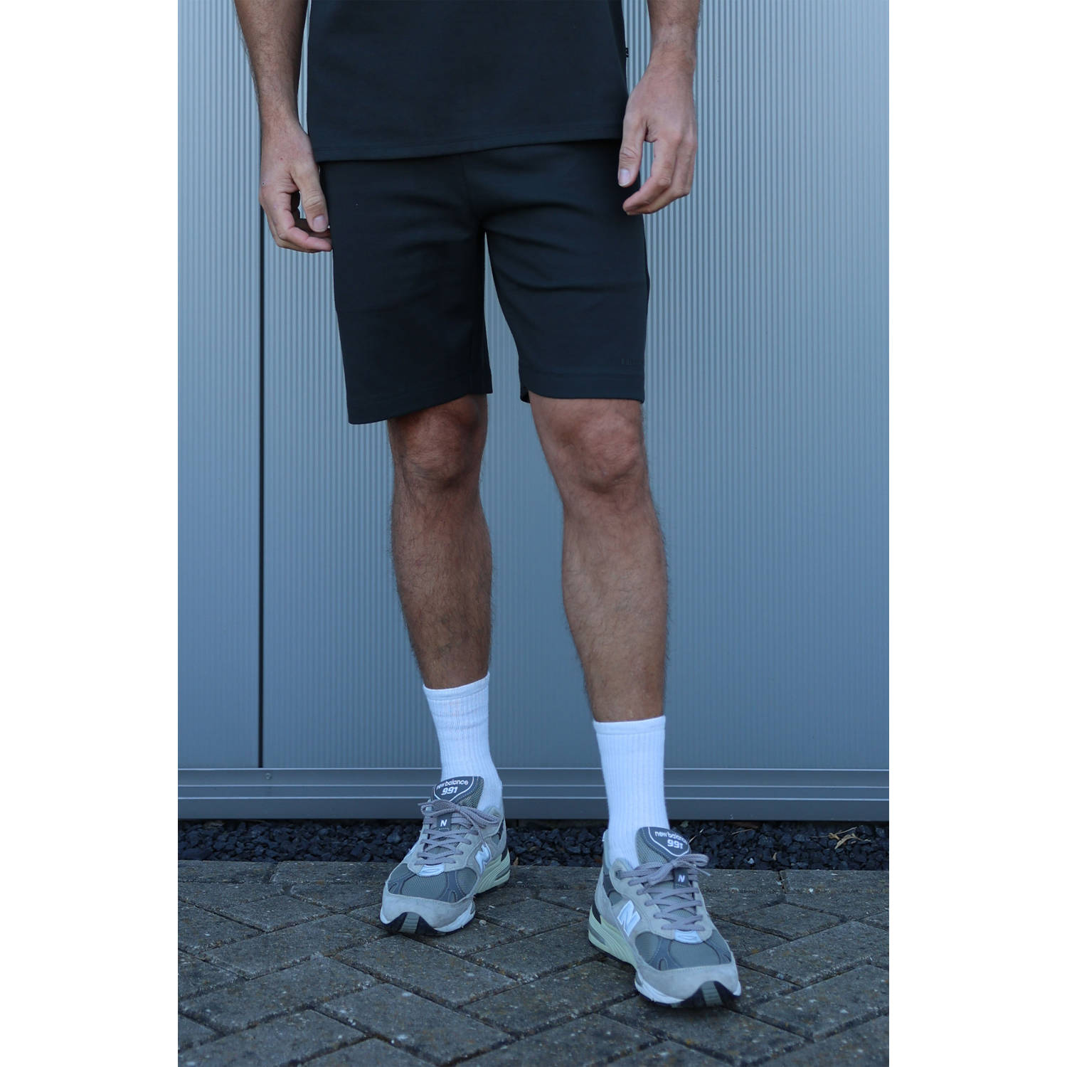 Kultivate regular fit sweatshort zwart