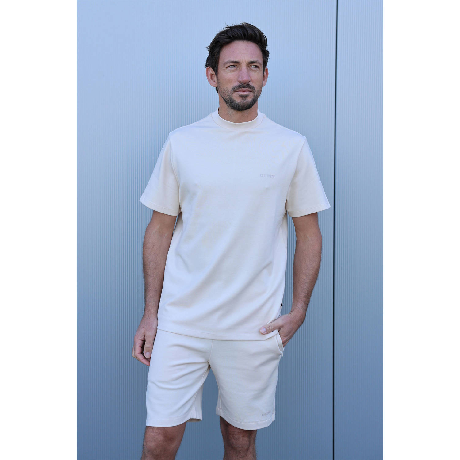 Kultivate relaxed fit T-shirt ecru