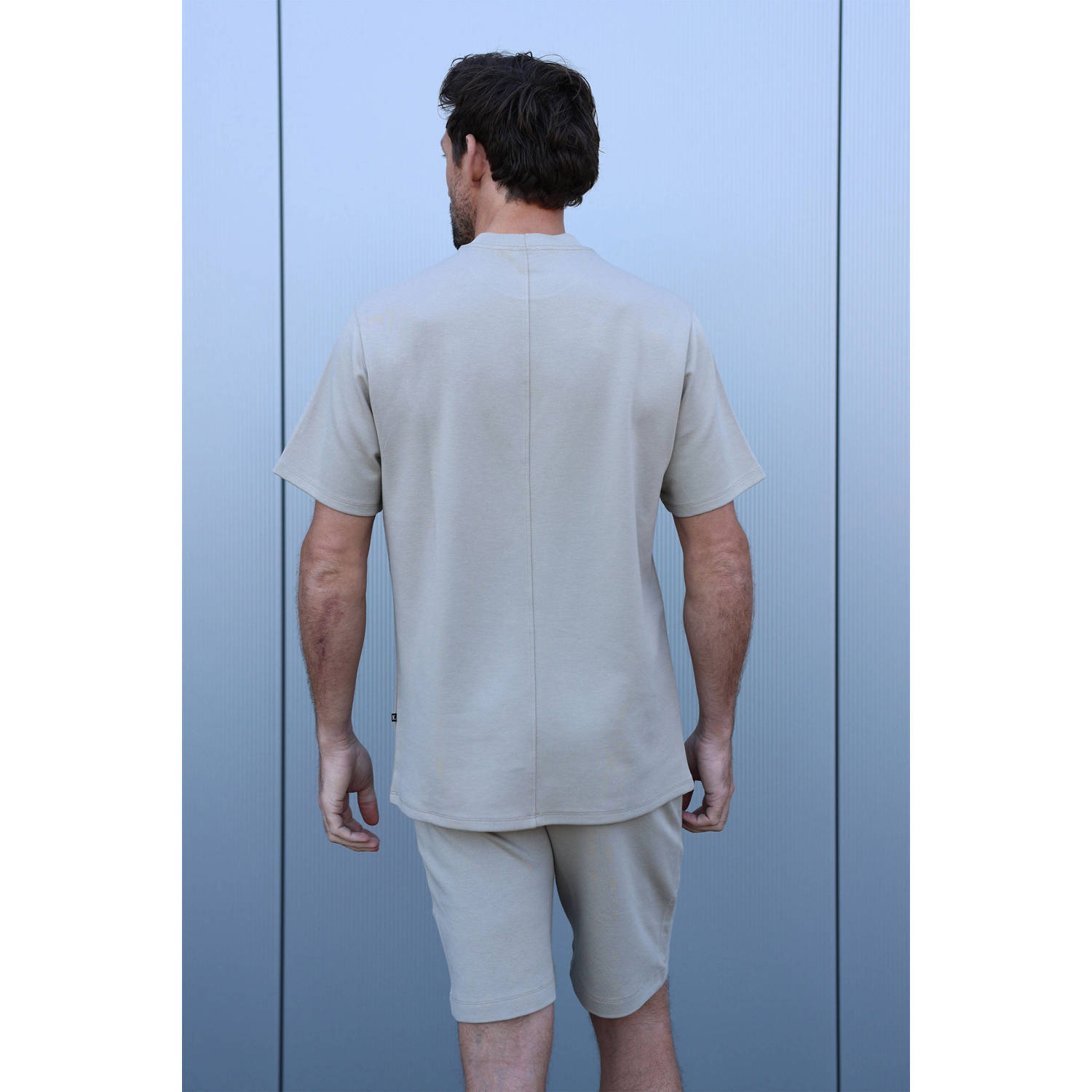 Kultivate relaxed fit T-shirt taupe