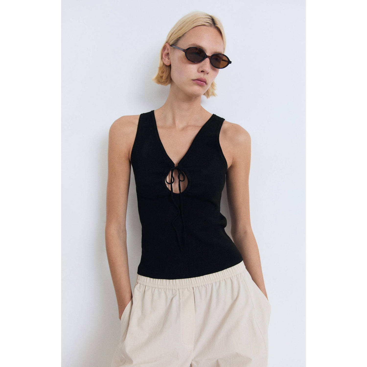 Mango mouwloze top zwart