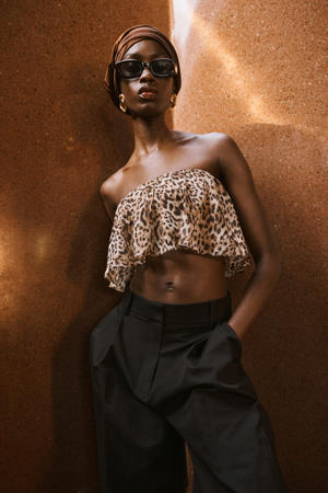 cropped top bruin