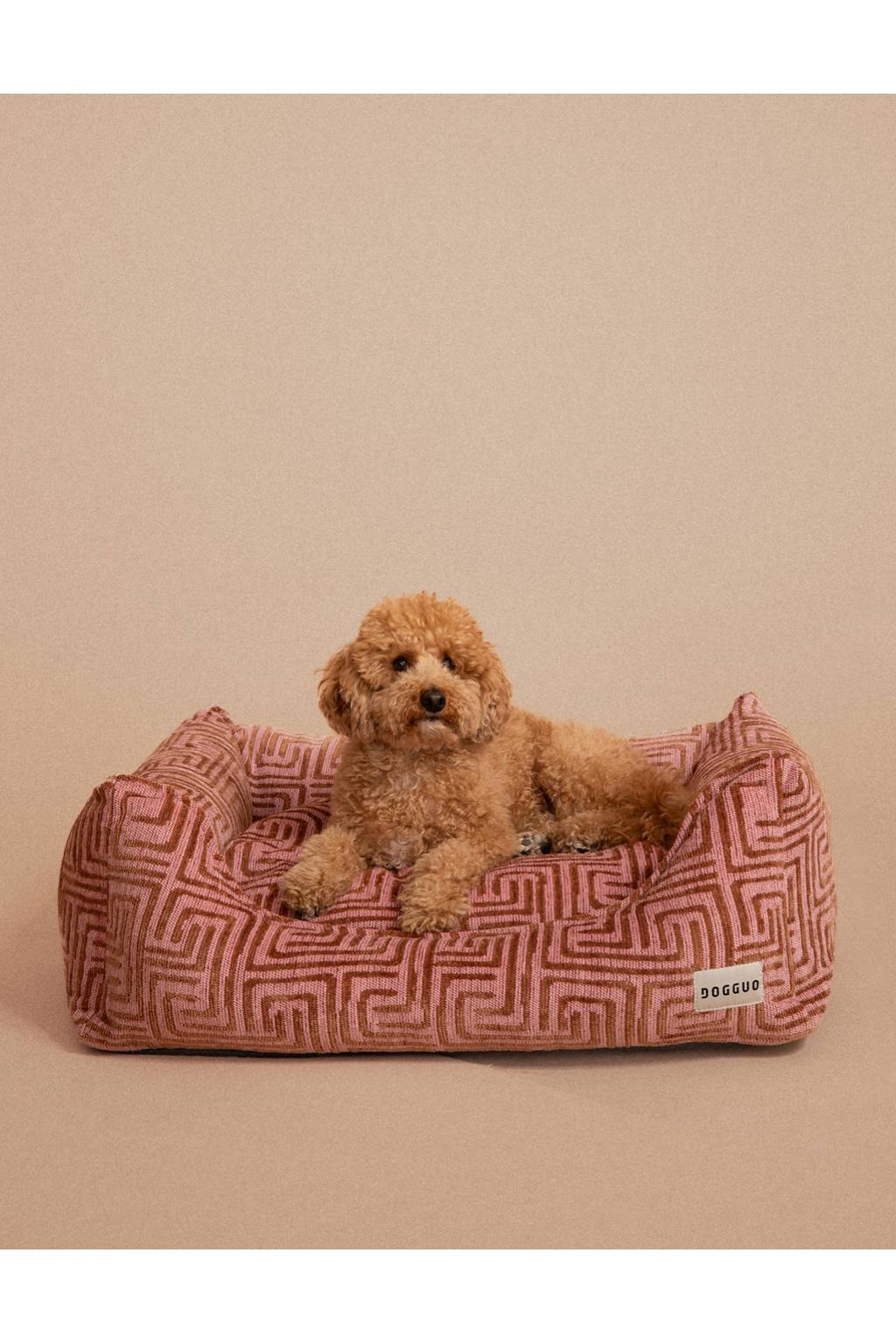 Dogguo Hondenmand MAZE-SOFA-PINK/BROWN-L (100X78X20 cm)