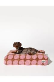 thumbnail: Dogguo Hondenkussen DOT-BED-MOCHA/PINK-M (85X55X15 cm)