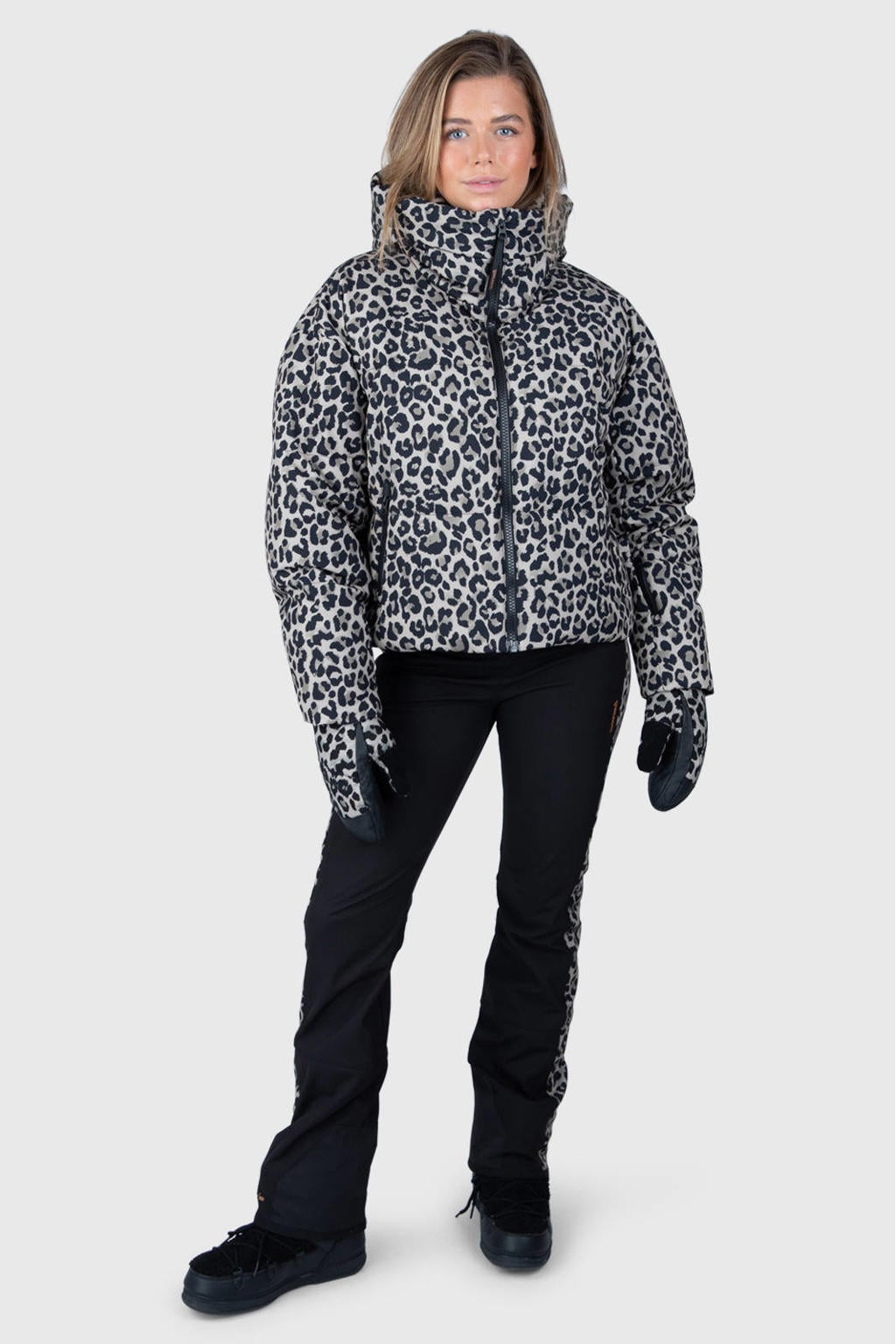 Zwart en witte dames Brunotti ski-jas Fiaskia van polyester met dierenprint, capuchon en ritssluiting