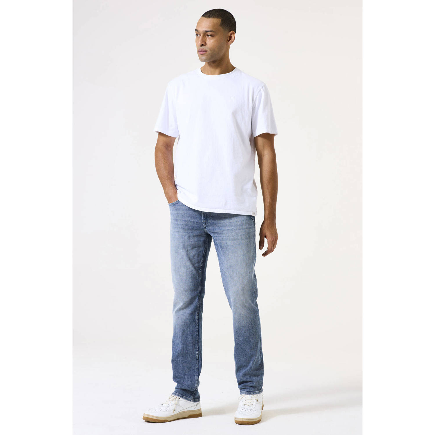 Garcia straight leg jeans medium used