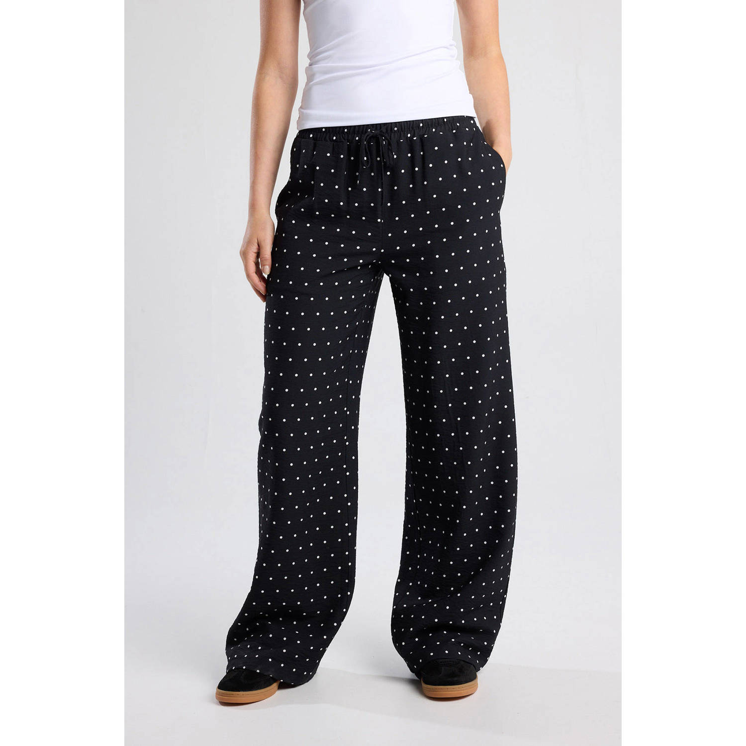 America Today wide leg regular waist broek zwart