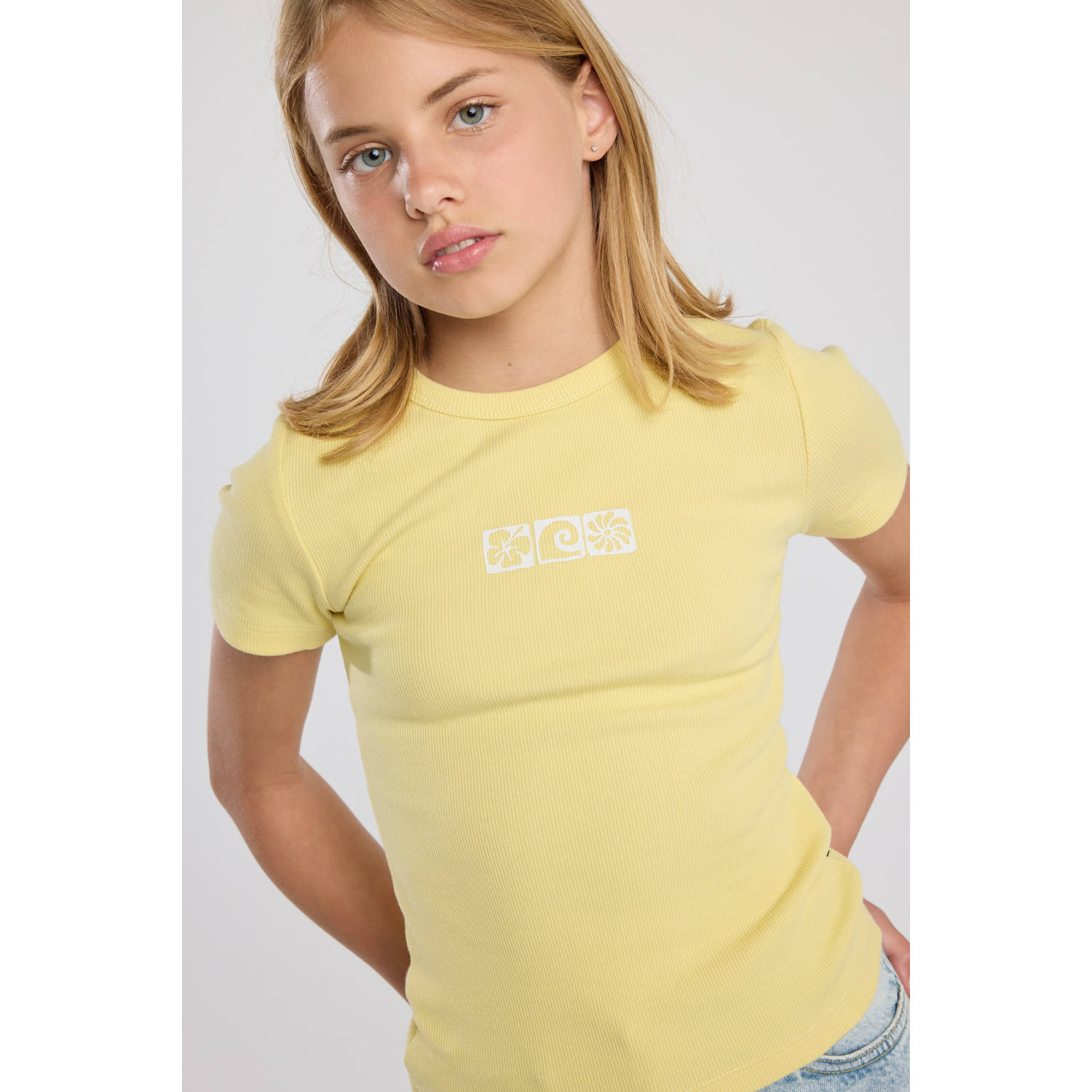 America Today T-shirt lichtgeel rib gebreid