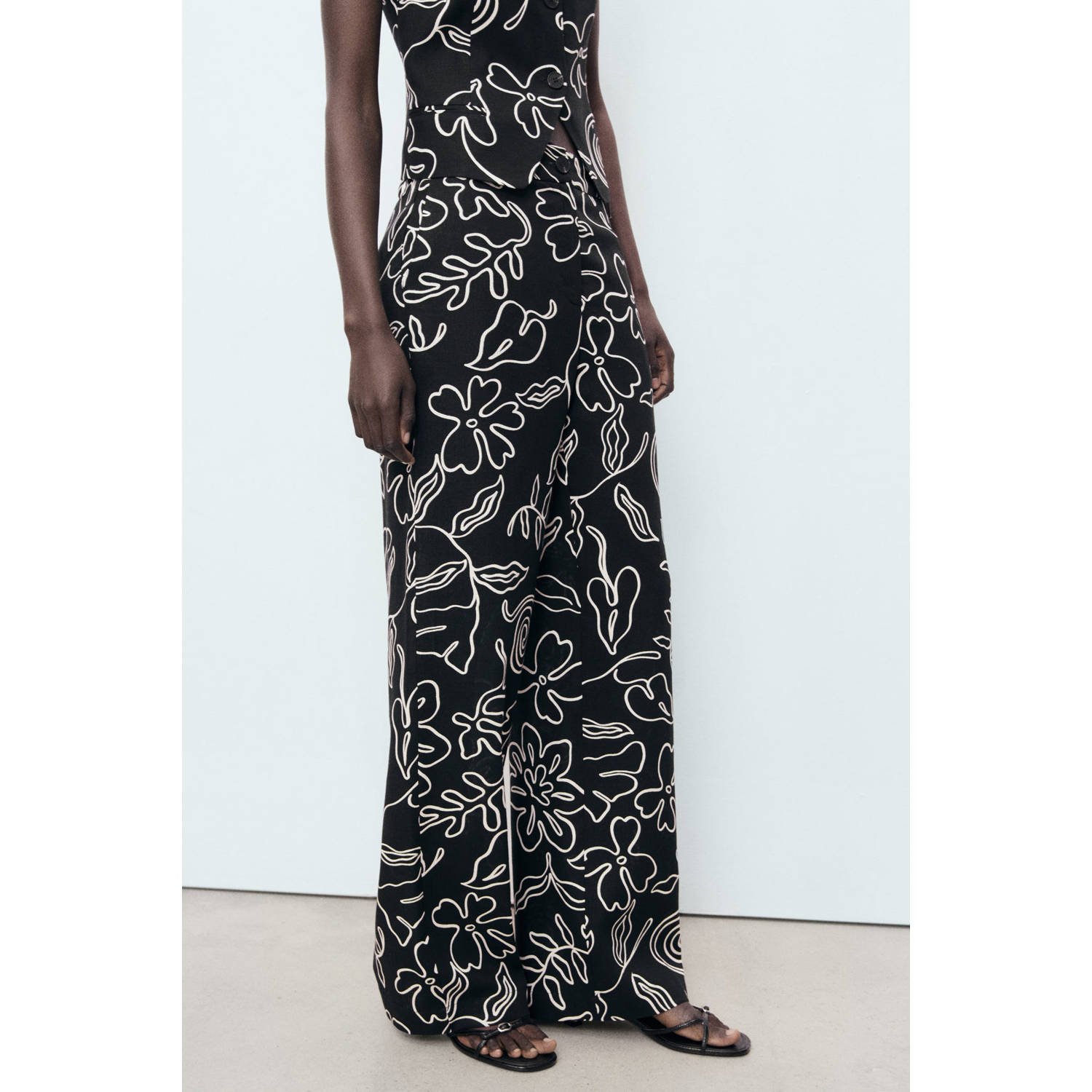 Mango wide leg high waist pantalon zwart