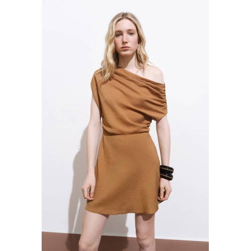 Mango one shoulder jurk bruin afbeelding