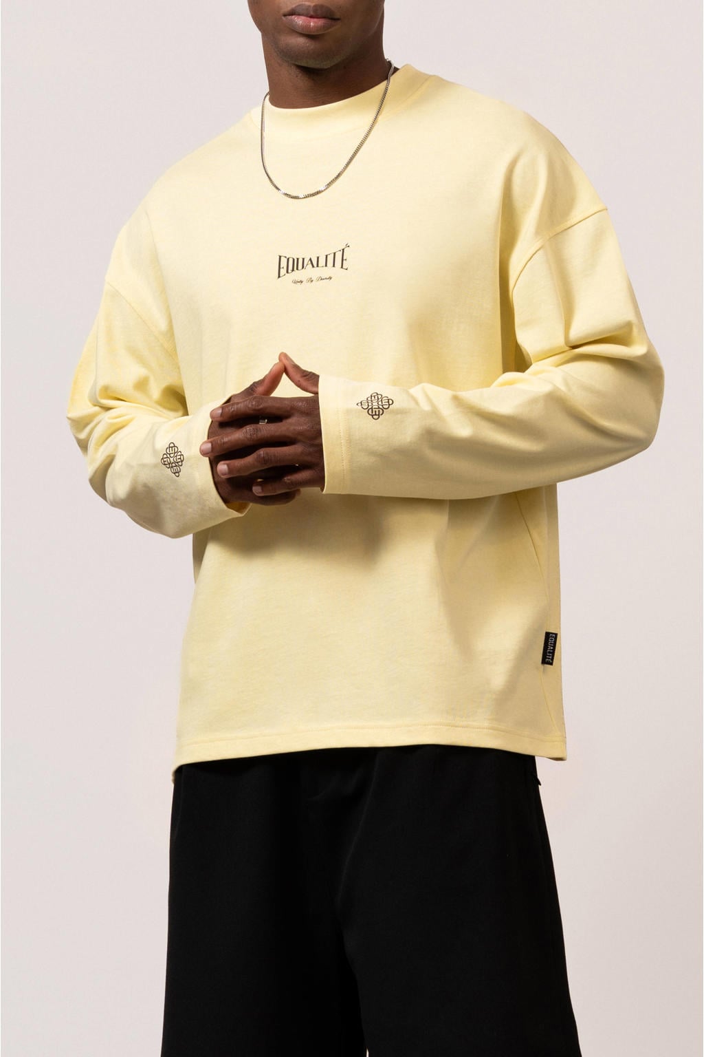 Lichtgele heren Equalité longsleeve van katoen met backprint, lange mouwen en ronde hals
