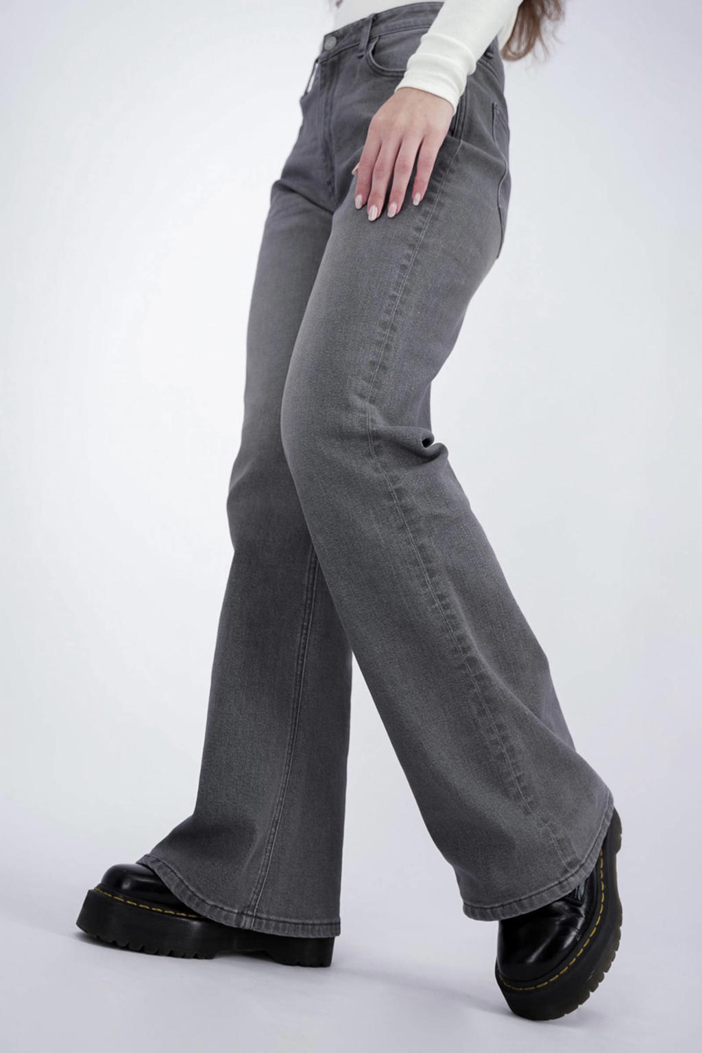 Grey denim dames Raizzed high waist straight leg jeans van denim met rits- en knoopsluiting en effen