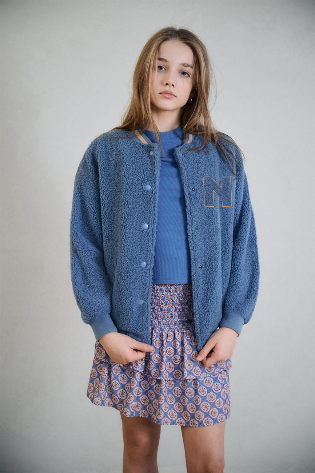 Blauw en lilakleurige meisjes NoBell’ strokenrok gemaakt van polyester en met elastische tailleband