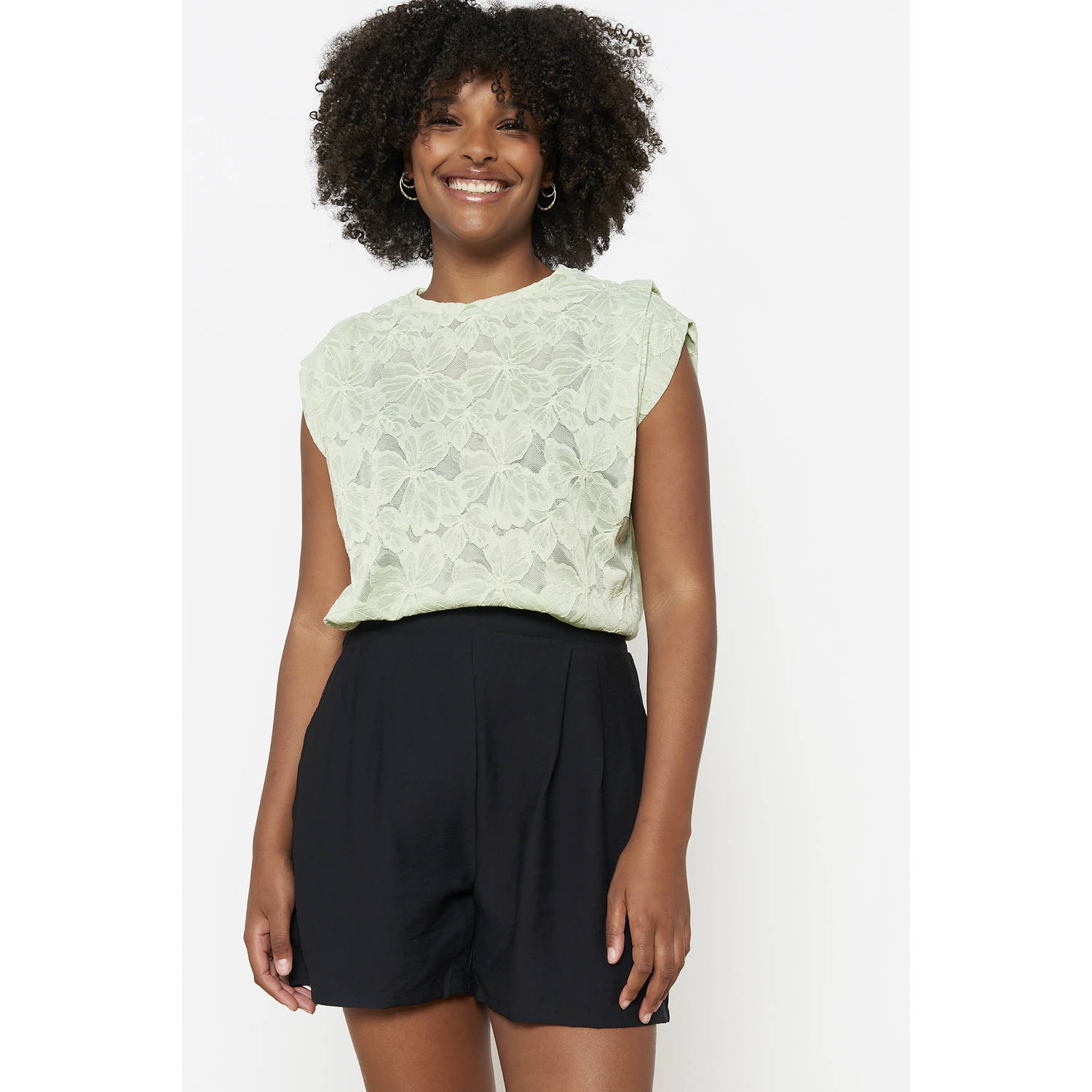 LOLALIZA wide leg high waist casual short zwart