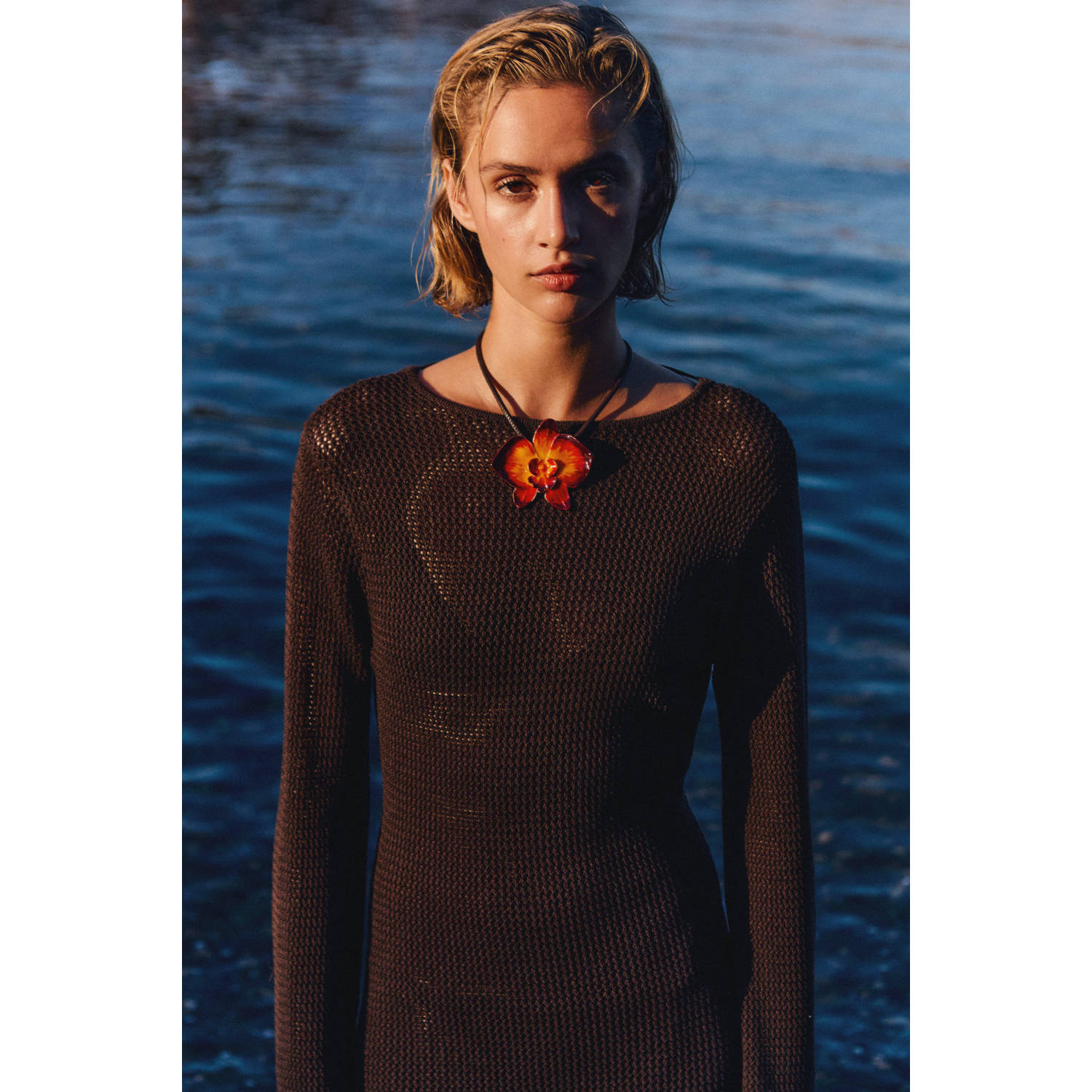 Mango korte jurk crochet donkerbruin