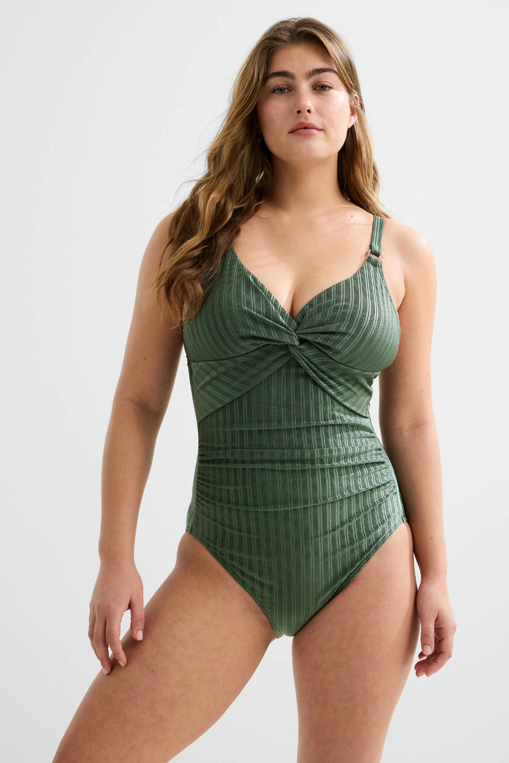 BEACHWAVE corrigerend badpak met textuur groen