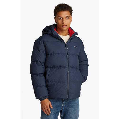 Tommy Jeans gewatteerde jas afbeelding