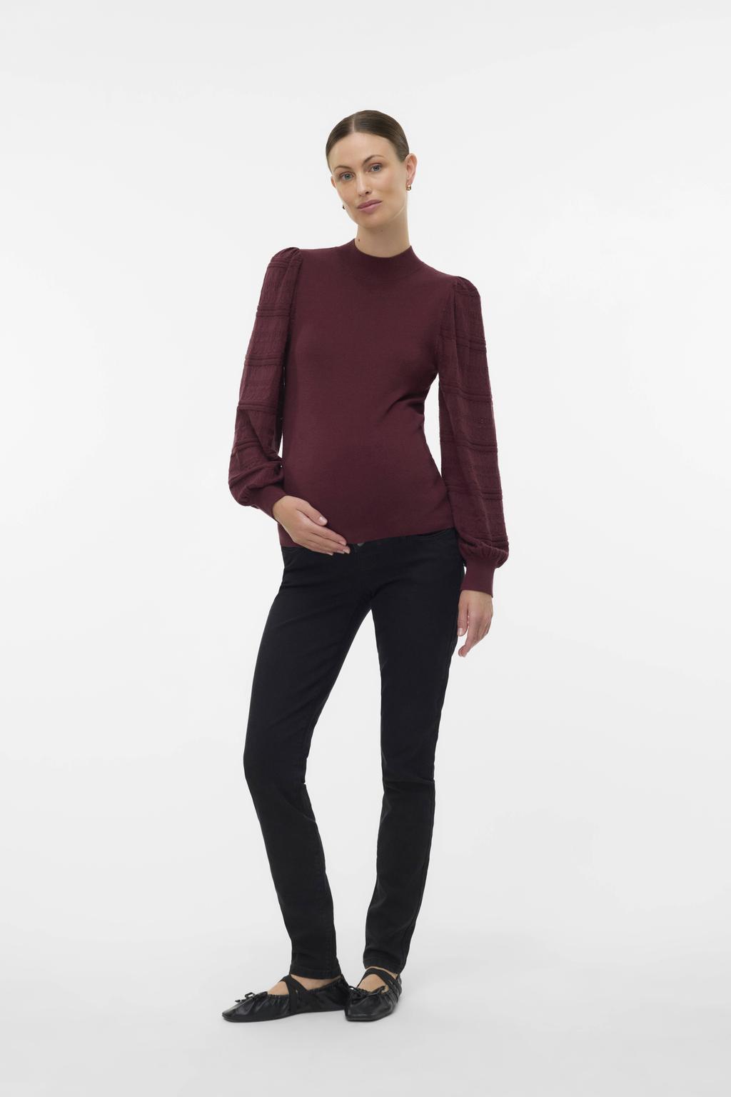 Donkerrode dames VERO MODA MATERNITY zwangerschaps trui fijn gebreid van viscose met effen, lange mouwen en opstaande kraag
