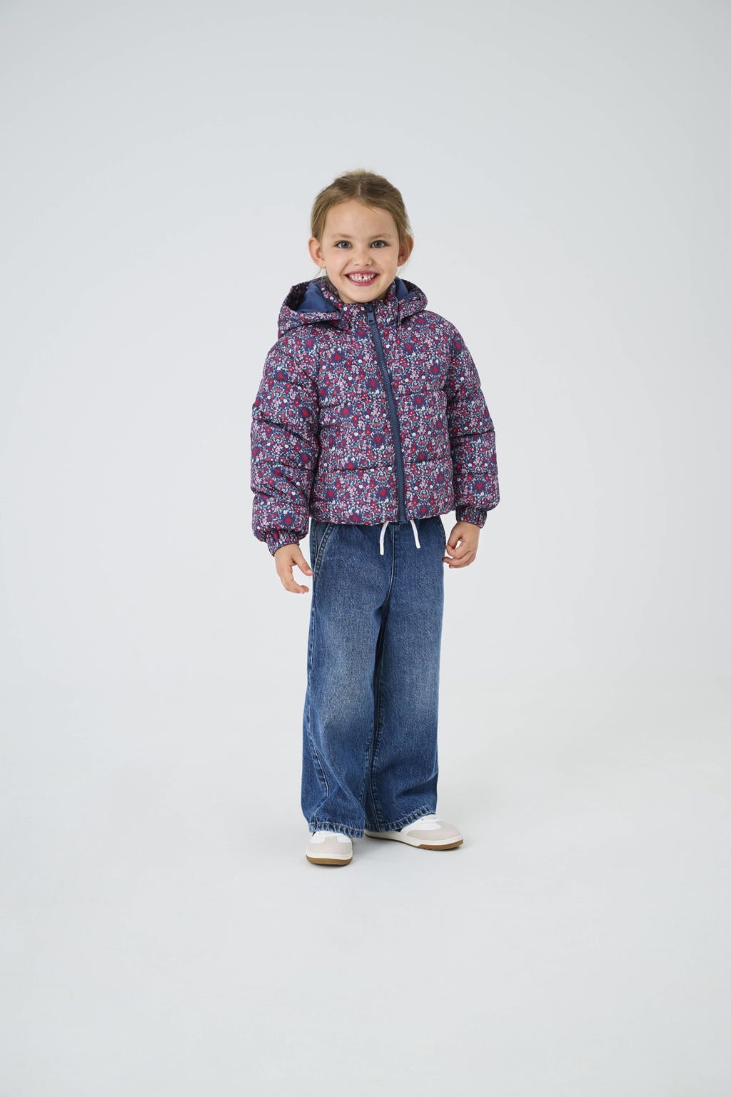 Blauw en rode meisjes KIDS ONLY MINI gewatteerde jas van polyester met bloemenprint, lange mouwen, capuchon, ritssluiting en geweven detail