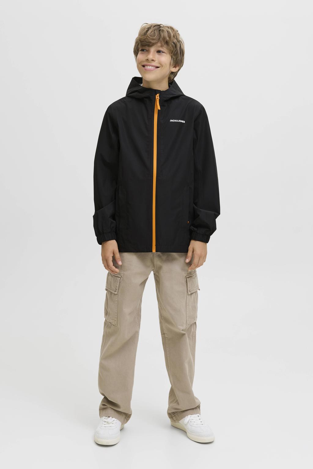 Zwarte jongens JACK & JONES JUNIOR regenjas van polyester met effen, lange mouwen, capuchon en ritssluiting